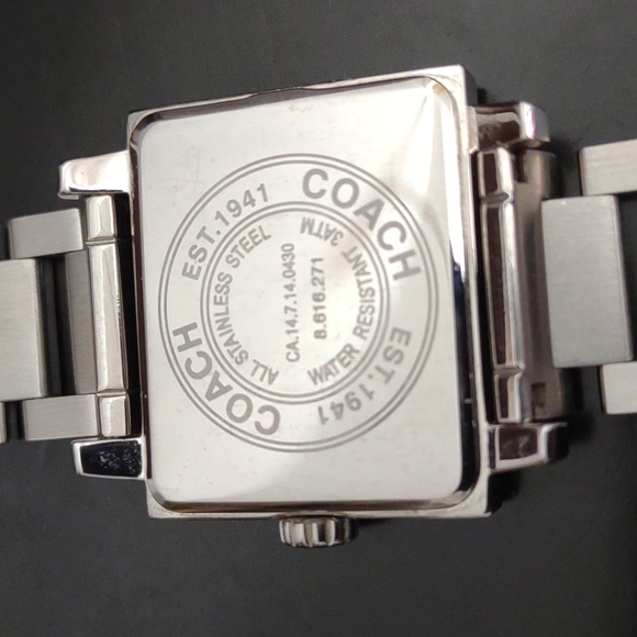 BEAUTIFUL COACH WATCH IN EUC!! - Picture 8 of 11